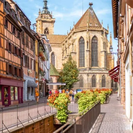 Отель Chez Lucie Proche Gare Et Centre *