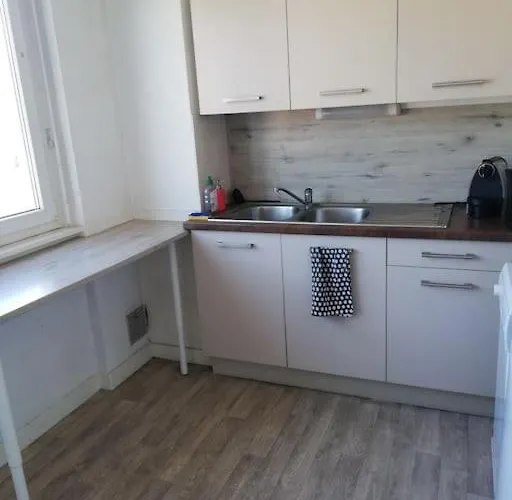 Hotel Chez Lucie Proche Gare Et Centre *